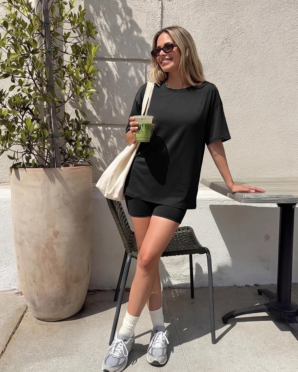 Detalle 2 de ZOOSIXX 2 Piece Sets for Women Summer — Oversized T Shirt & High-Waisted Biker Shorts Lounge Set