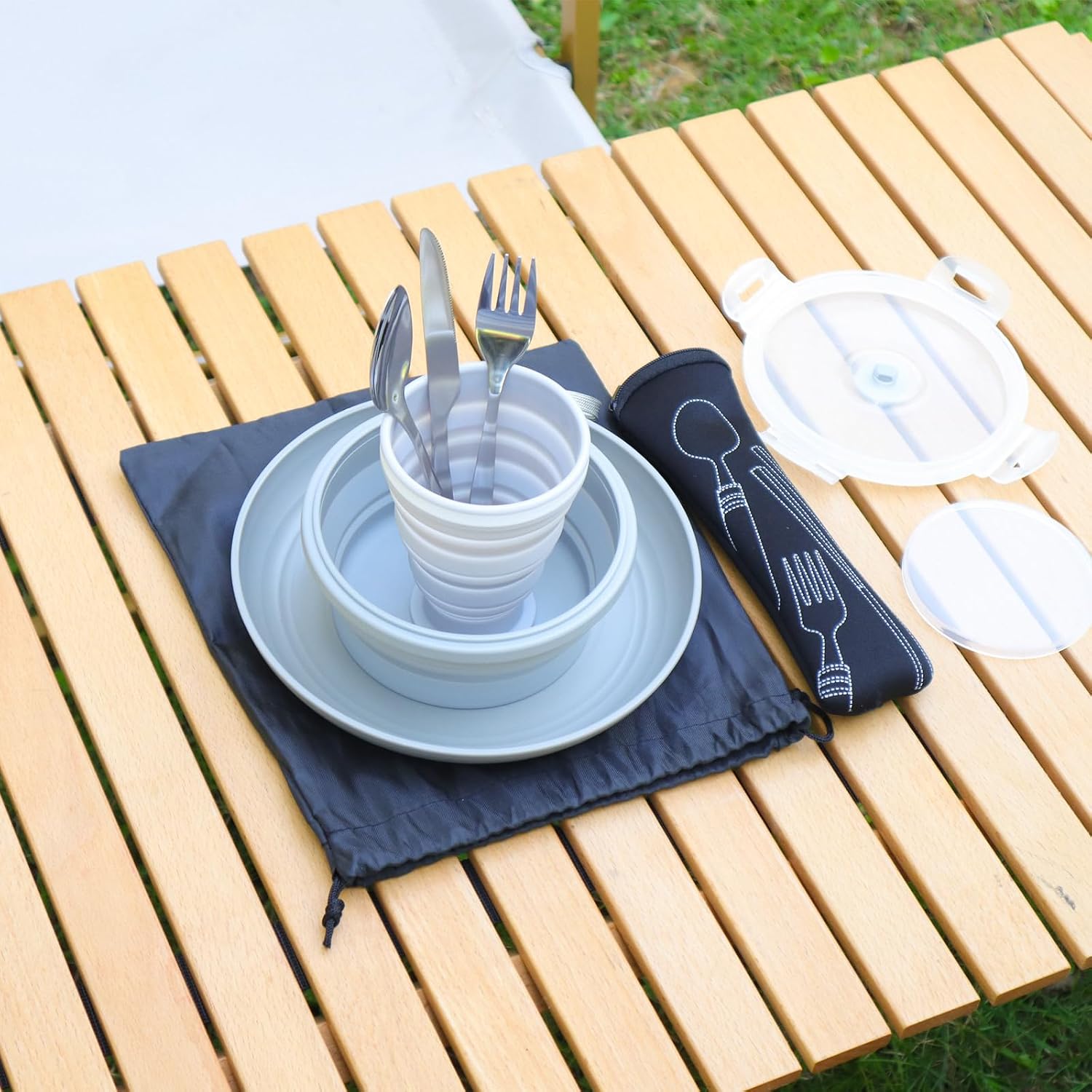 Detalle 2 de Lafuntar Camping Plate Bowl Cup Cutlery Set 4‑in‑1