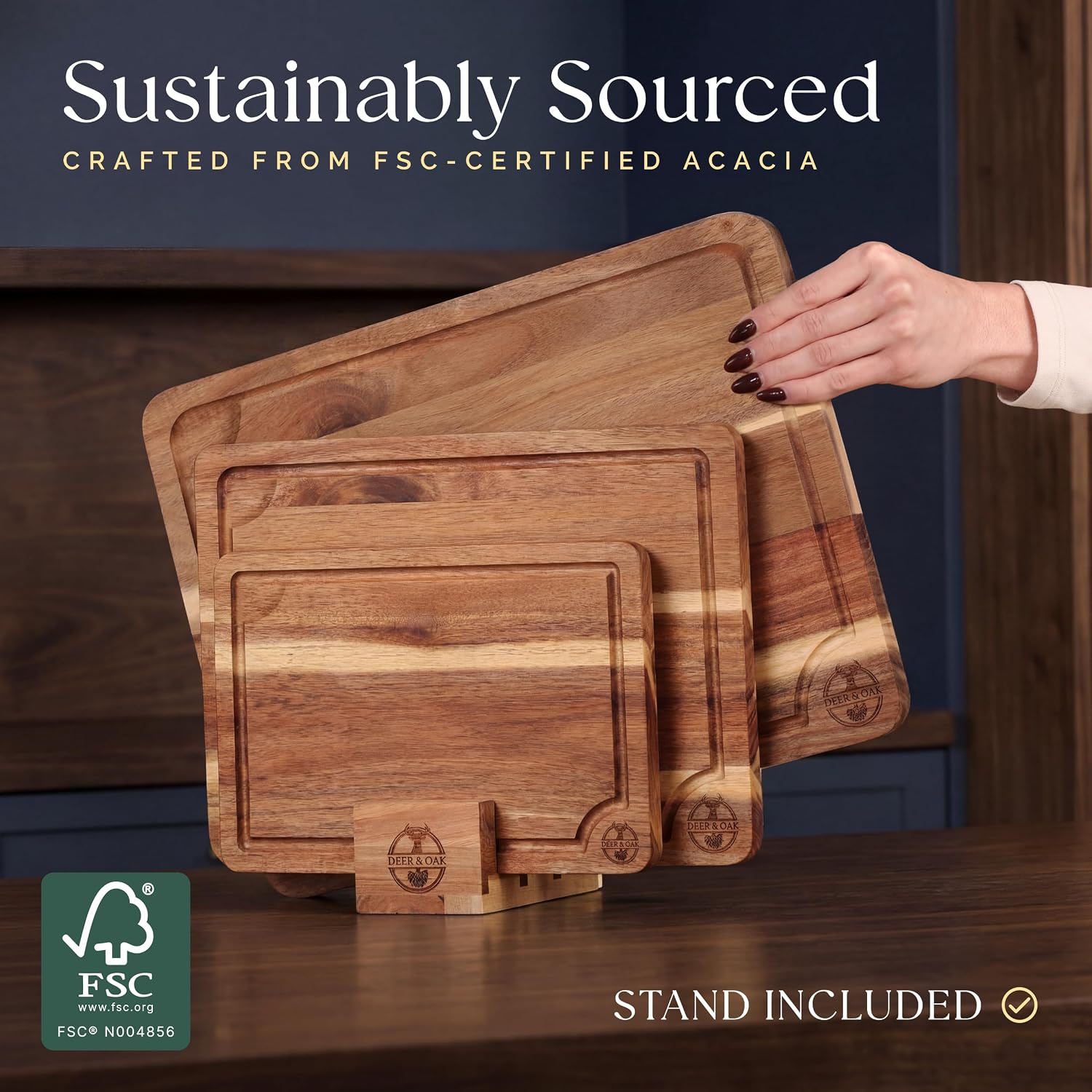 Detalle de Pre-Oiled 3-Piece Acacia Cutting Board Set with Stand (FSC Certified) + 3.4 fl oz Board Oil
