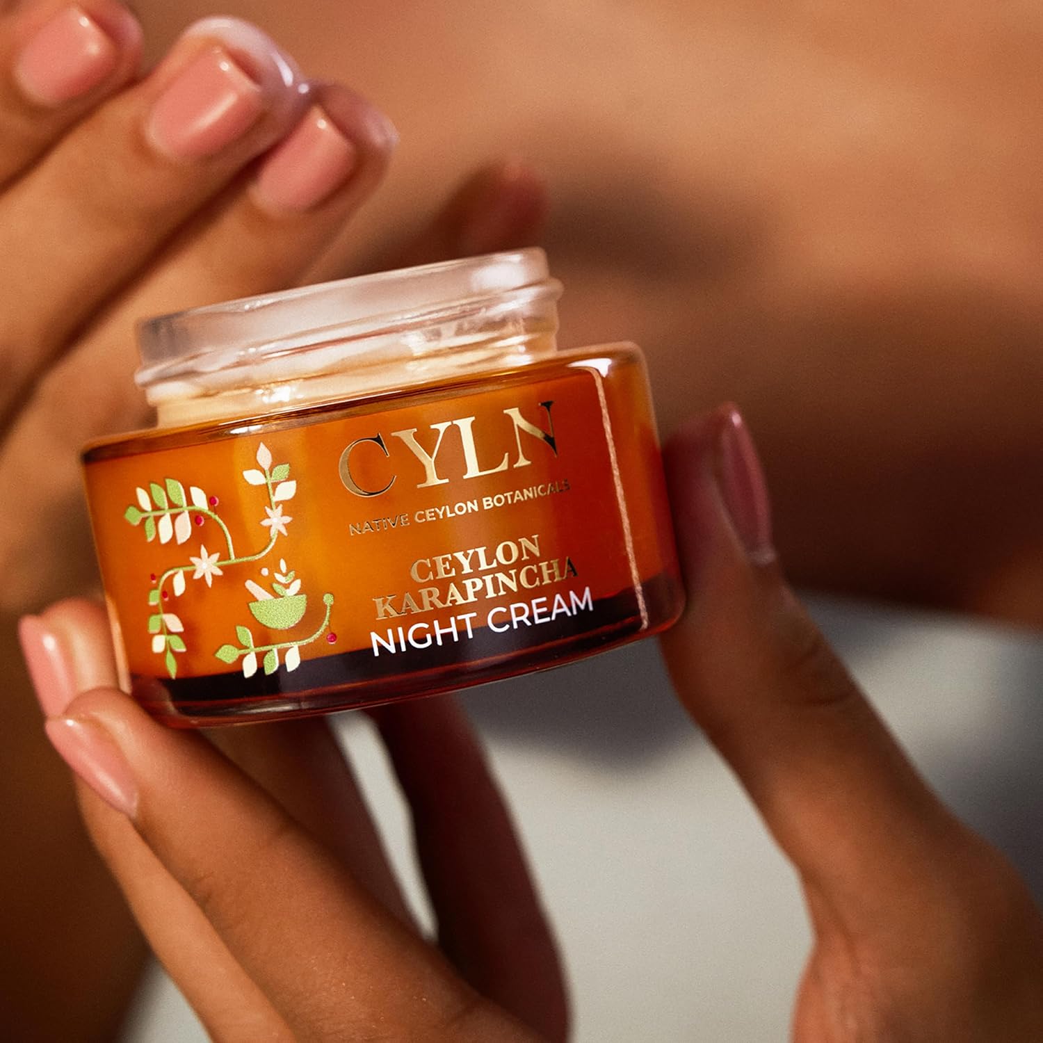 Detalle 2 de CYLN Night Cream, 1.76 oz
