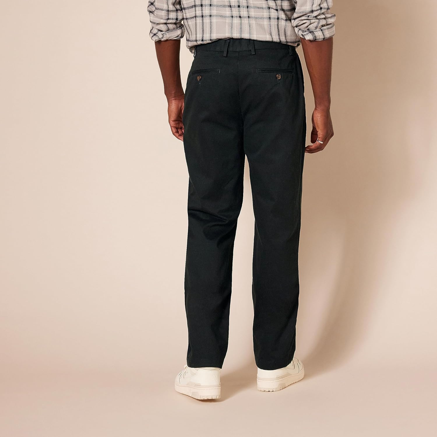 Thumbnail 1 de Amazon Essentials Men’s Classic-Fit Wrinkle-Resistant Flat-Front Chino Trousers (Big & Tall)