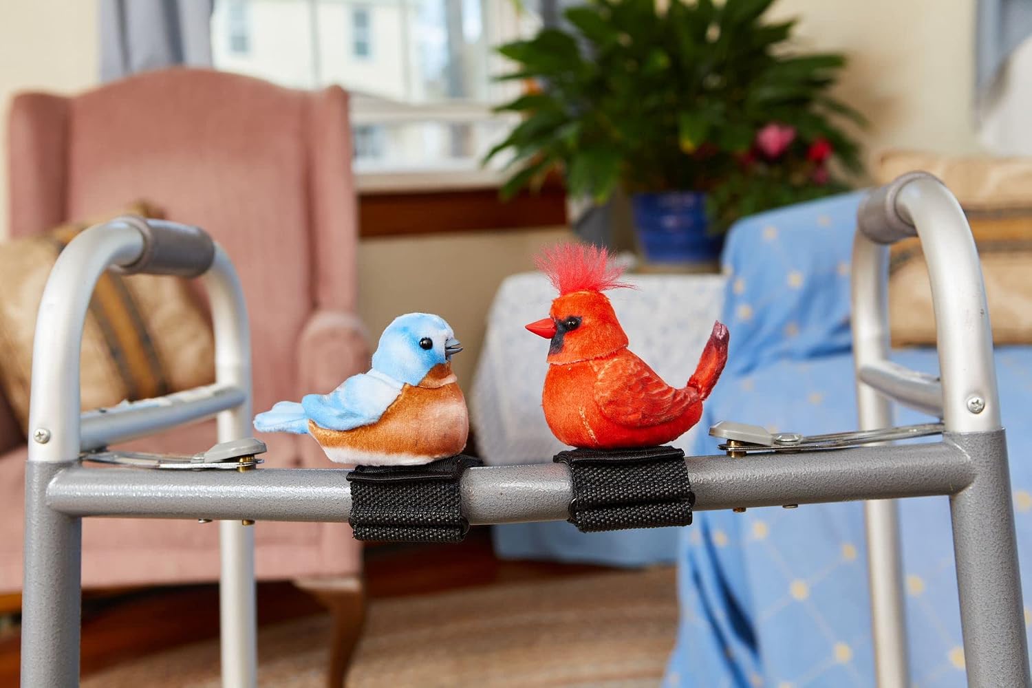 Detalle 1 de Ageless Innovation Joy For All Bluebird Walker Squawker (animatronic chirping bird) for seniors