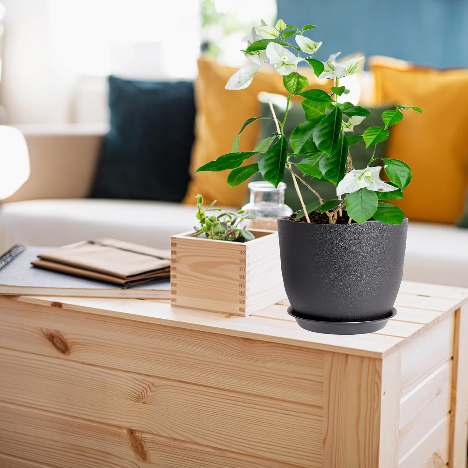 Detalle 2 de PROFIKLA Plastic Plant Pots Set 3 — 20cm