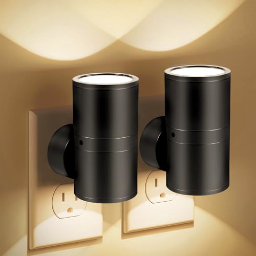Detalle de Enchufe de luz nocturna LED Carehabi con sensor de atardecer a amanecer y brillo regulable