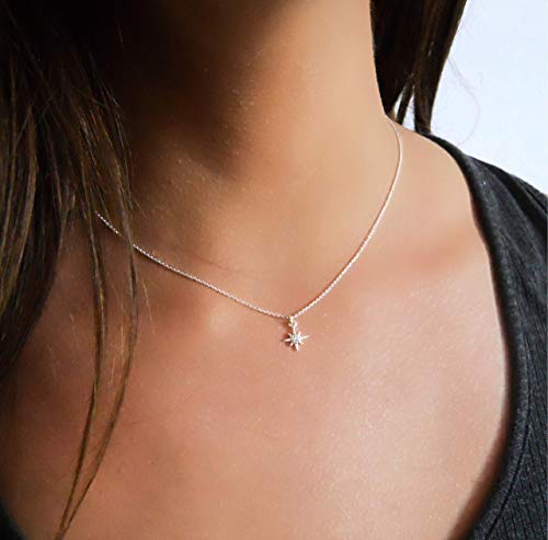 Detalle 2 de Annika Bella North Star Necklace with Cubic Zirconia Pendant