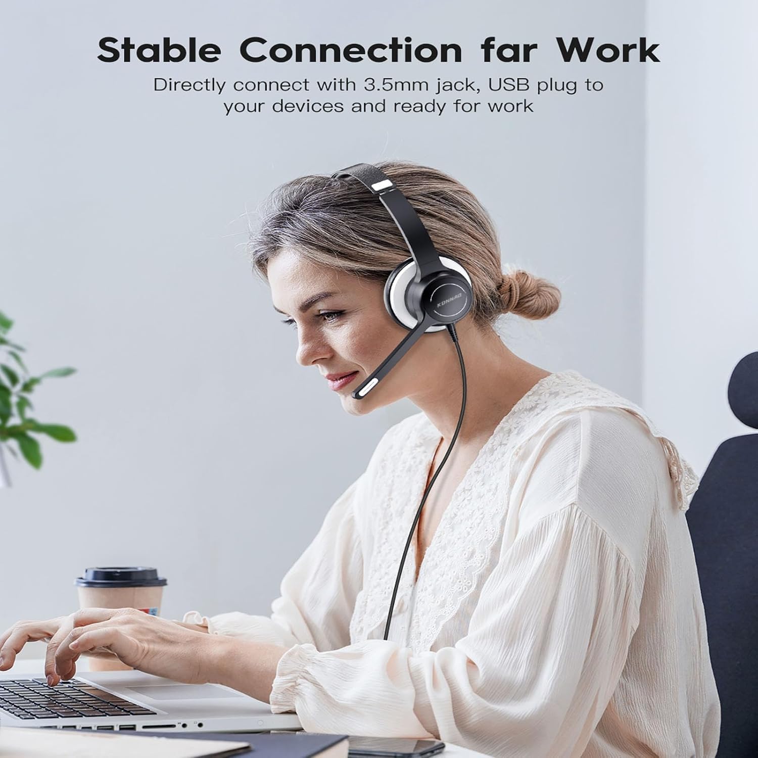 Detalle de KONNAO USB Headset with Microphone — 3.5mm wired stereo headset with in-line controls and noise-cancelling mic