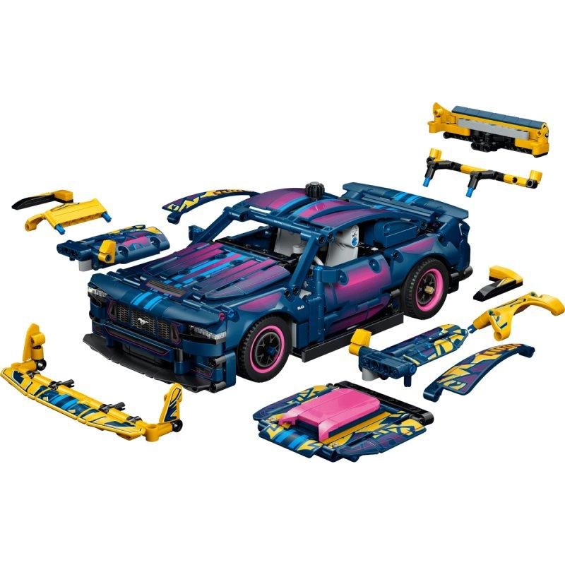 Detalle 2 de LEGO Technic Taller de Tuning Coche Ford Mustang GT 42236 (973 piezas)
