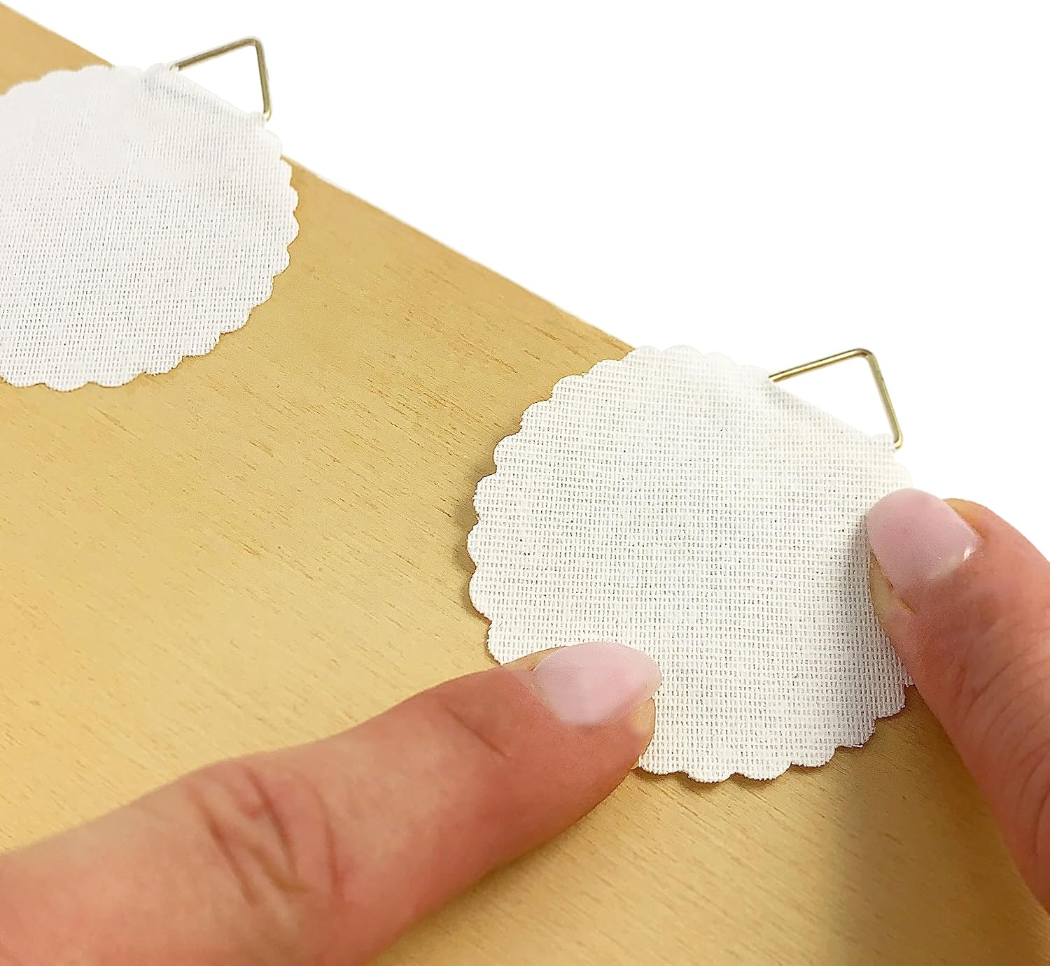 Thumbnail 6 de Ganci adesivi bianchi KLEBESHOP24 Ø45 mm – 100 pezzi, retro gommato per quadri e tele