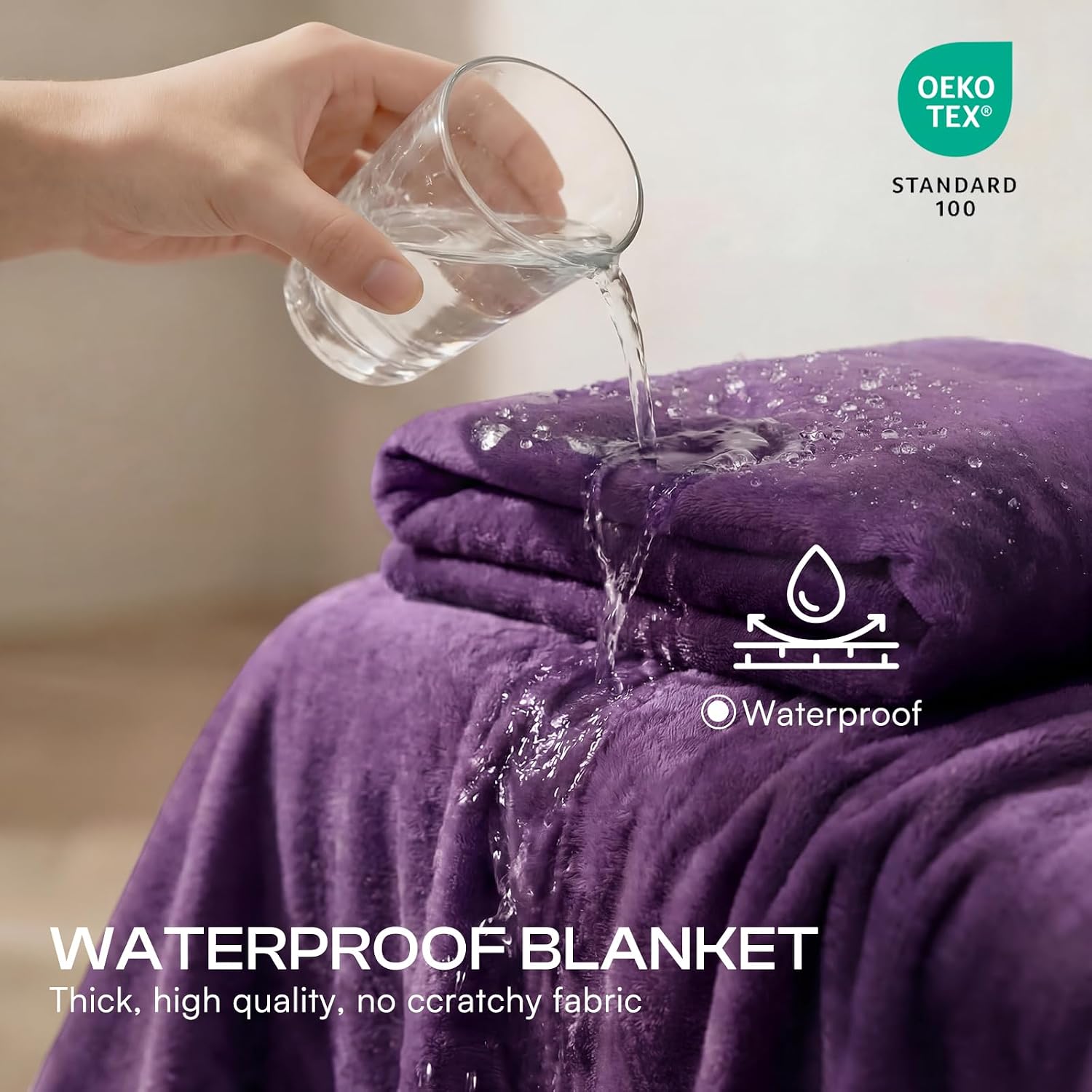 Detalle 2 de Luciphia XL Waterproof Pet Blanket, Reversible Sherpa Fleece, Purple and White
