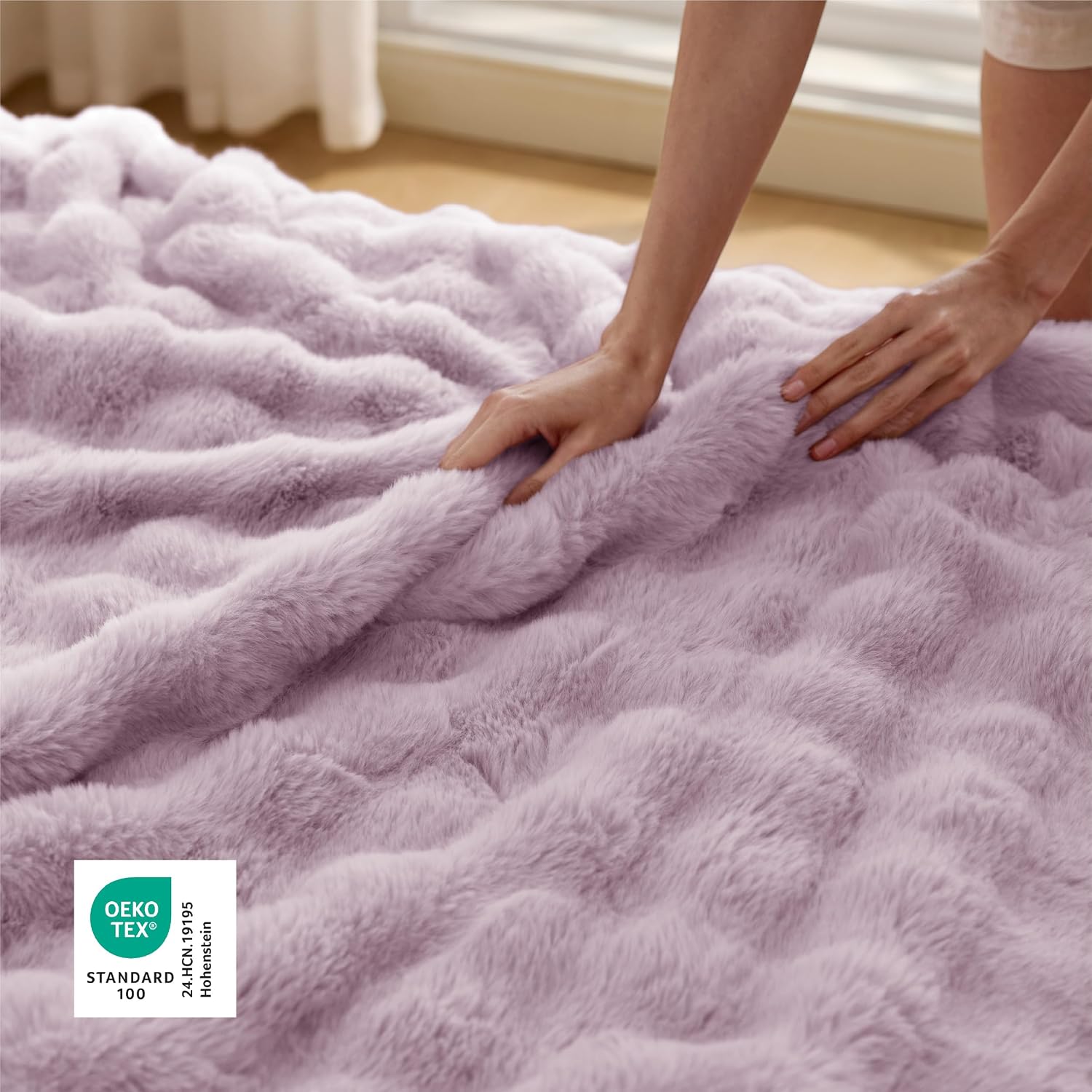 Detalle de Bedsure Faux Fur Blanket, King