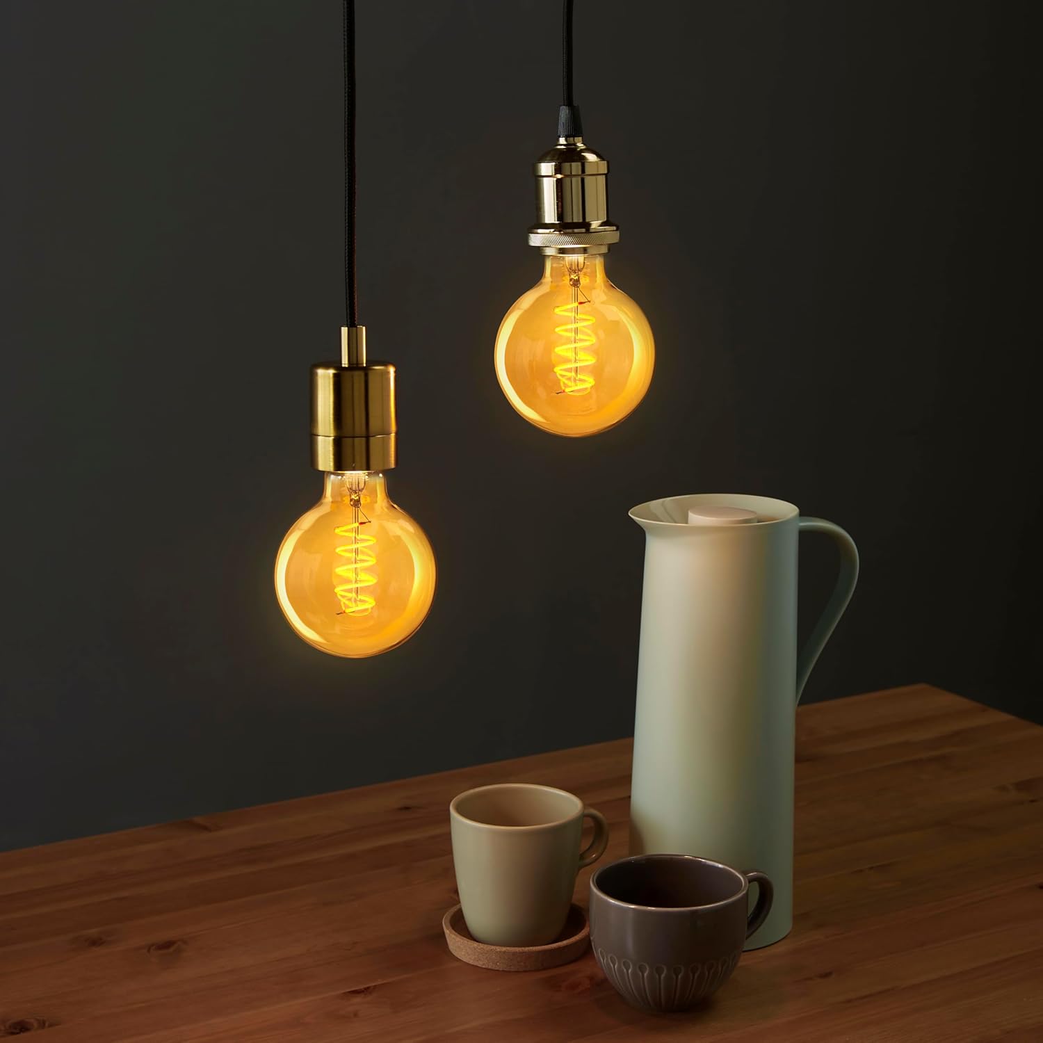 Thumbnail 6 de Amazon Basics E27 Vintage LED Bulb (G93) – 4W Ultra Warm Amber Glass, Pack of 2