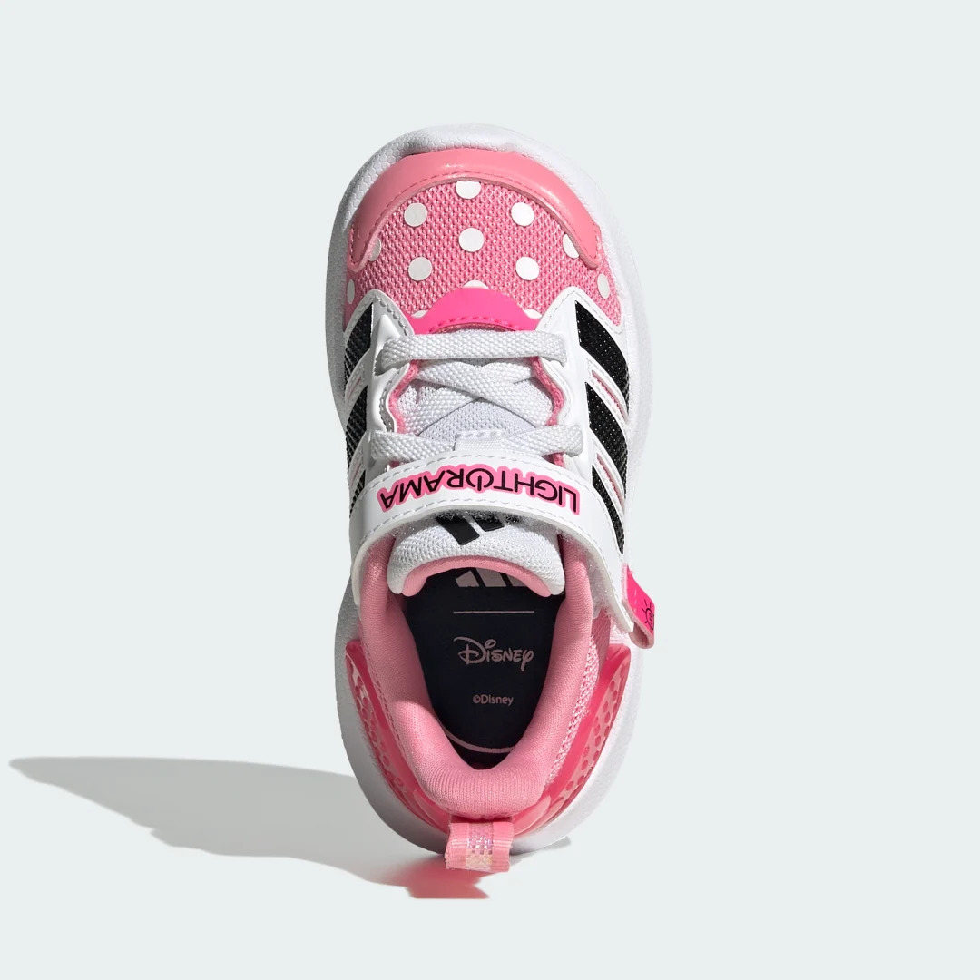 Detalle de Zapatilla Adidas Disney Lightorama Minnie Mouse: color rosa, un guiño lúdico para días casuales