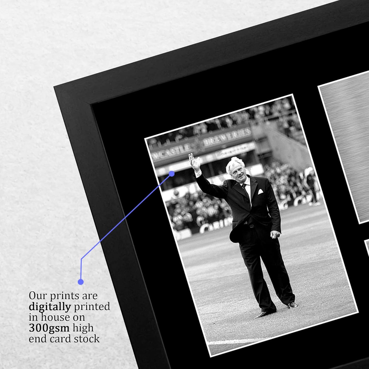 Thumbnail 3 de HWC Trading A4 FR Sir Bobby Robson Magpies framed signed autograph picture (A4)