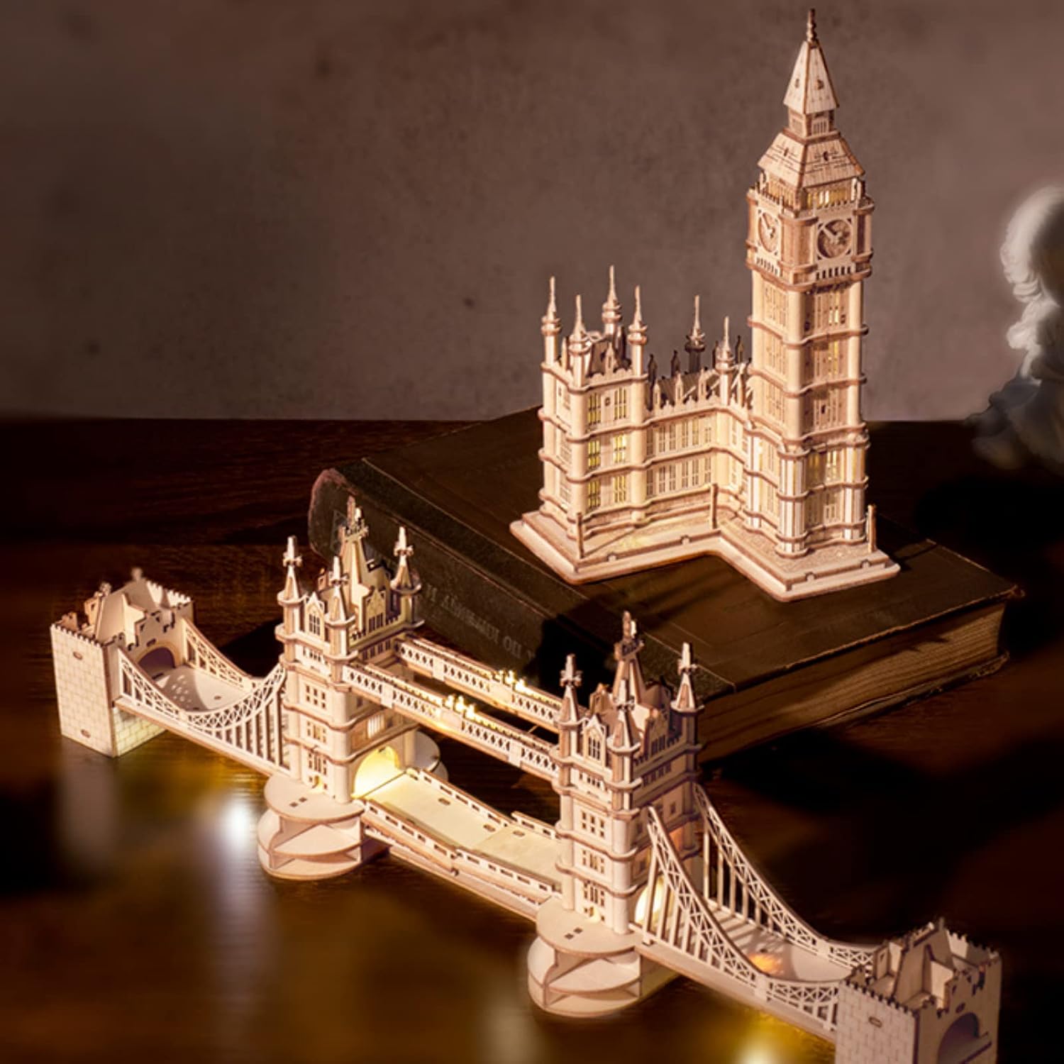 Detalle 2 de Rolife 3D Puzzle Brücken für London