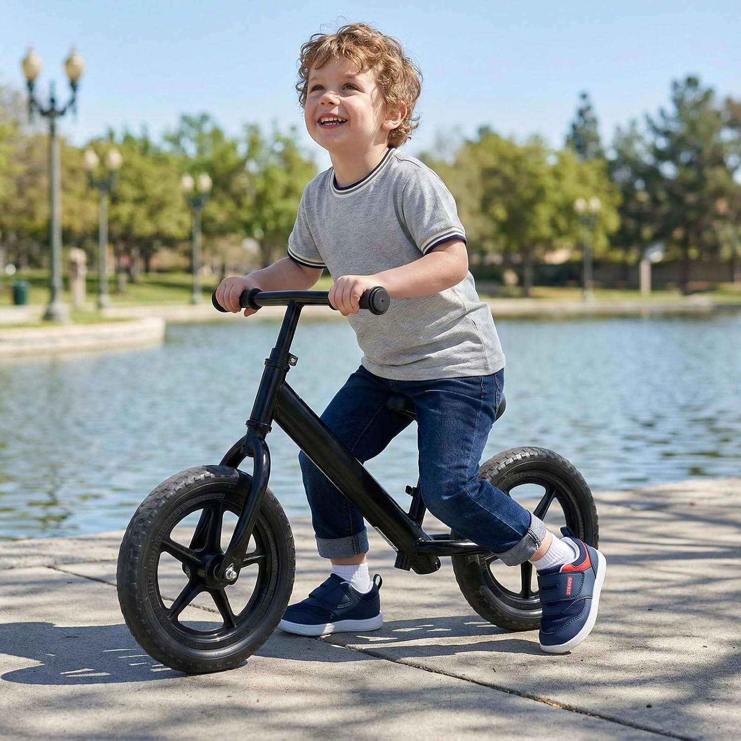 Detalle de STQ Toddler Sneakers with Zero-Drop Sole
