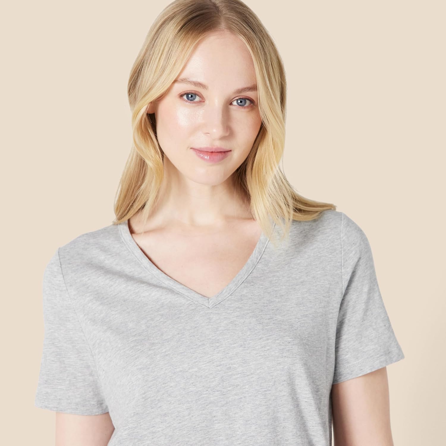 Thumbnail 2 de Amazon Essentials women’s soft cotton-modal pyjama set with short-sleeve T-shirt and relaxed trousers
