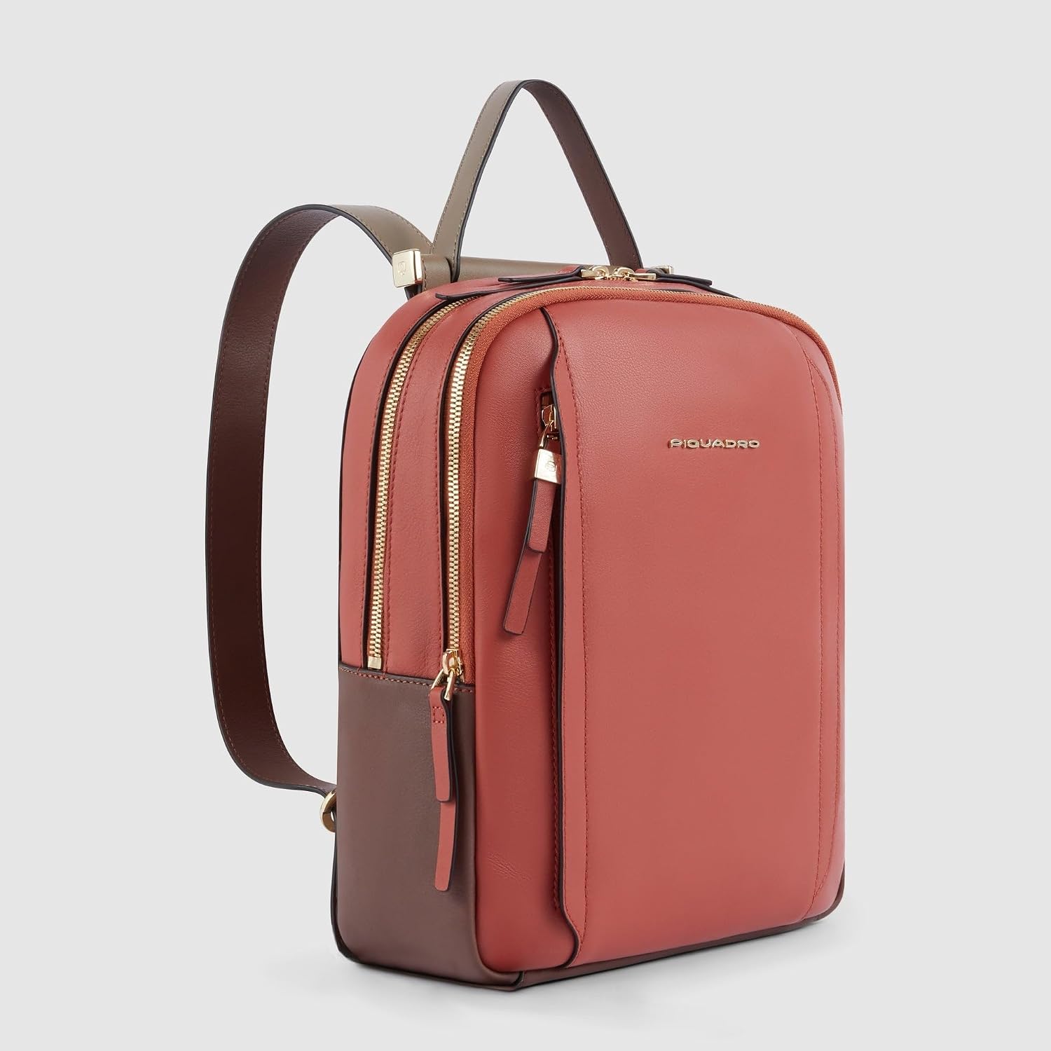 Detalle 2 de PIQUADRO Zaino Donna Porta iPad®: stile, protezione e praticità per l’uso quotidiano