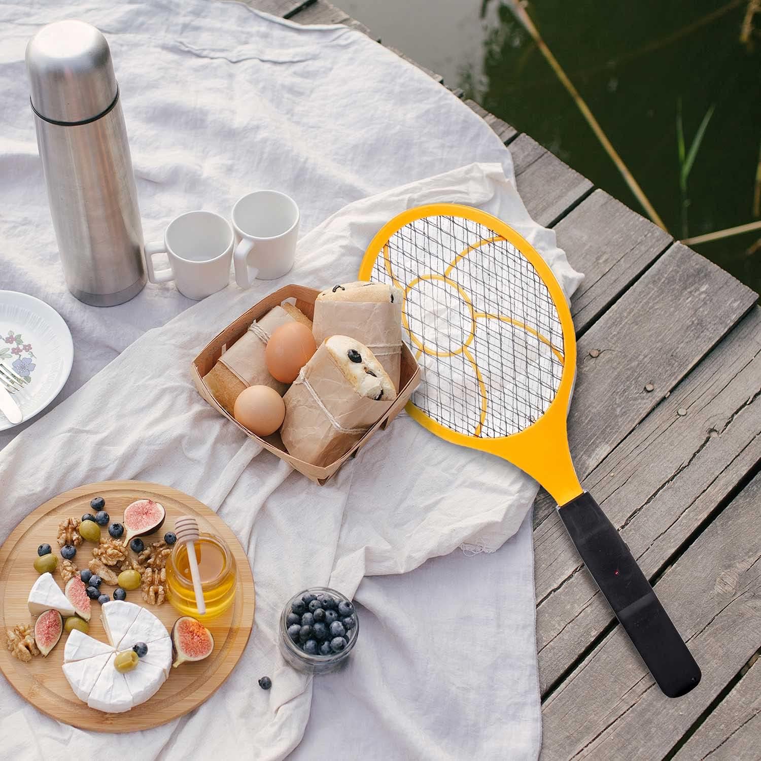 Detalle de GOODS+GADGETS Fly Zapper – Elektrische Fliegenklatsche & Mückenfänger (Set: 3 Stück)