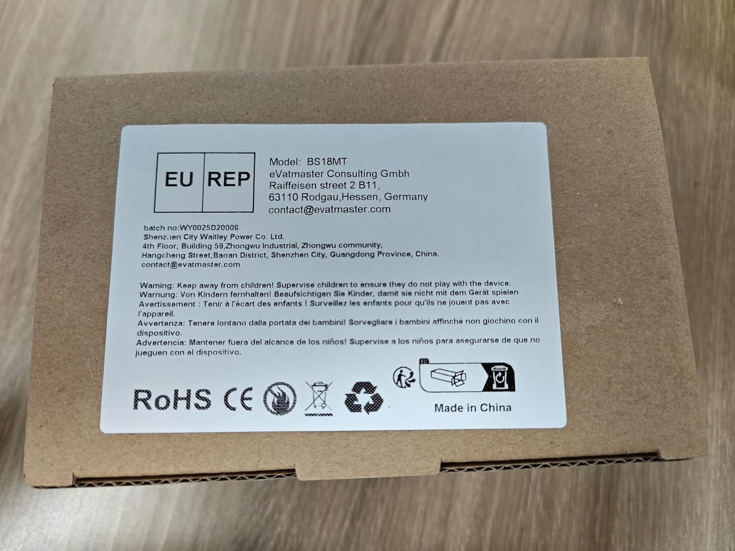 Detalle 2 de Adaptateur batterie USB Powarobor 18 V
