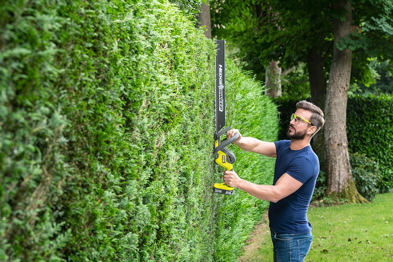 Thumbnail 5 de Ryobi RY18HT55A-0 18V ONE+ Cordless Hedge Trimmer – 55cm (Bare Tool)