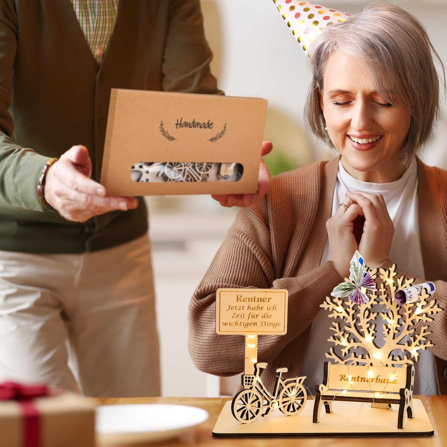 Thumbnail 6 de I LOVE MOM Ruhestand Geschenk – Holz-Gästebuch mit dreidimensionalen Bäumen und Sitzbank-Deko