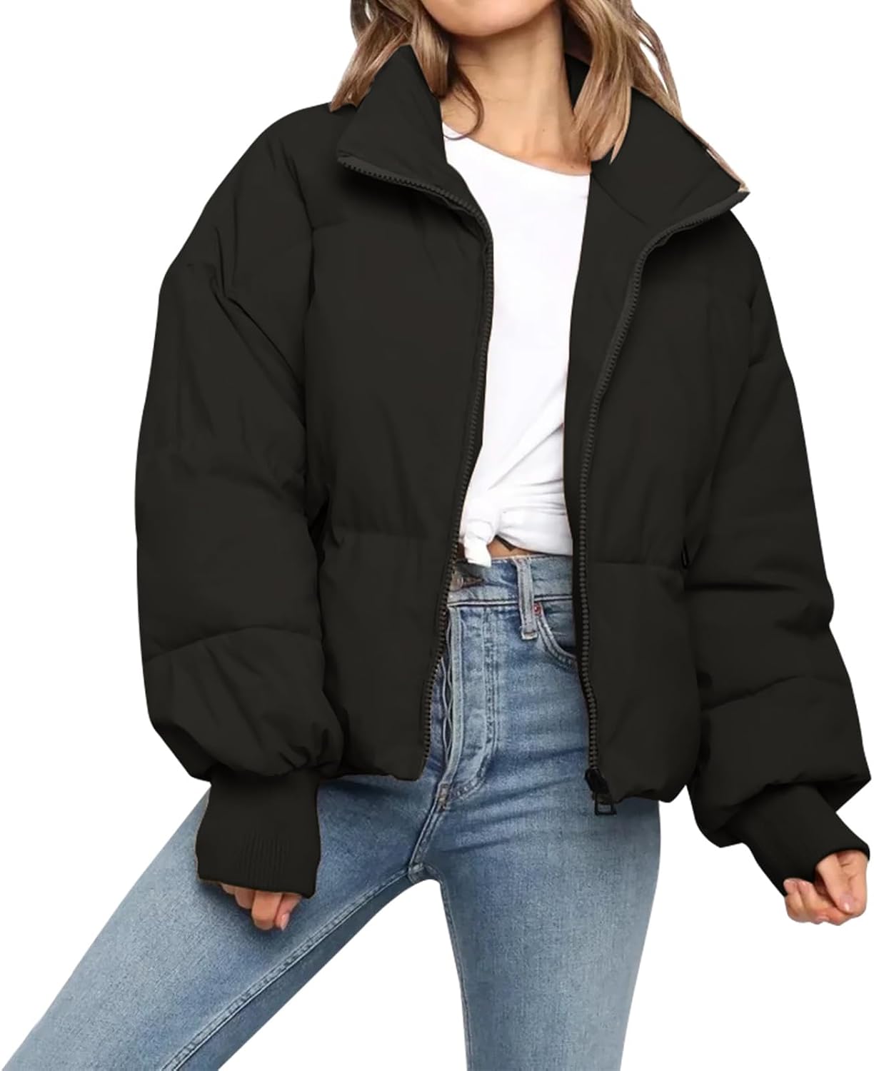 Detalle de Cropped Women's Winter Puffer Jacket — Quilted Outerwear