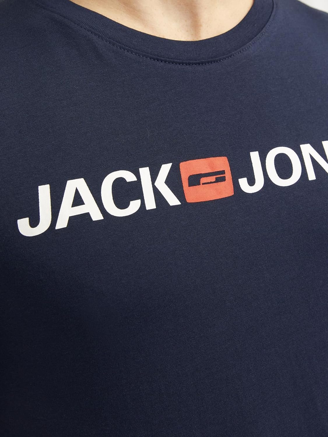 Detalle de JACK & JONES Herren Logo-T-Shirt aus Baumwolle – Basic T-Shirt mit Marken-Logo