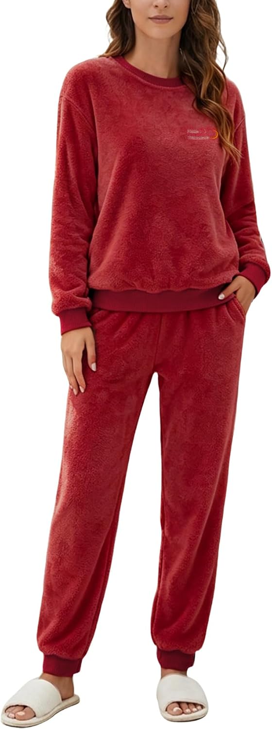 Detalle de Women's Fleece Pajama Set