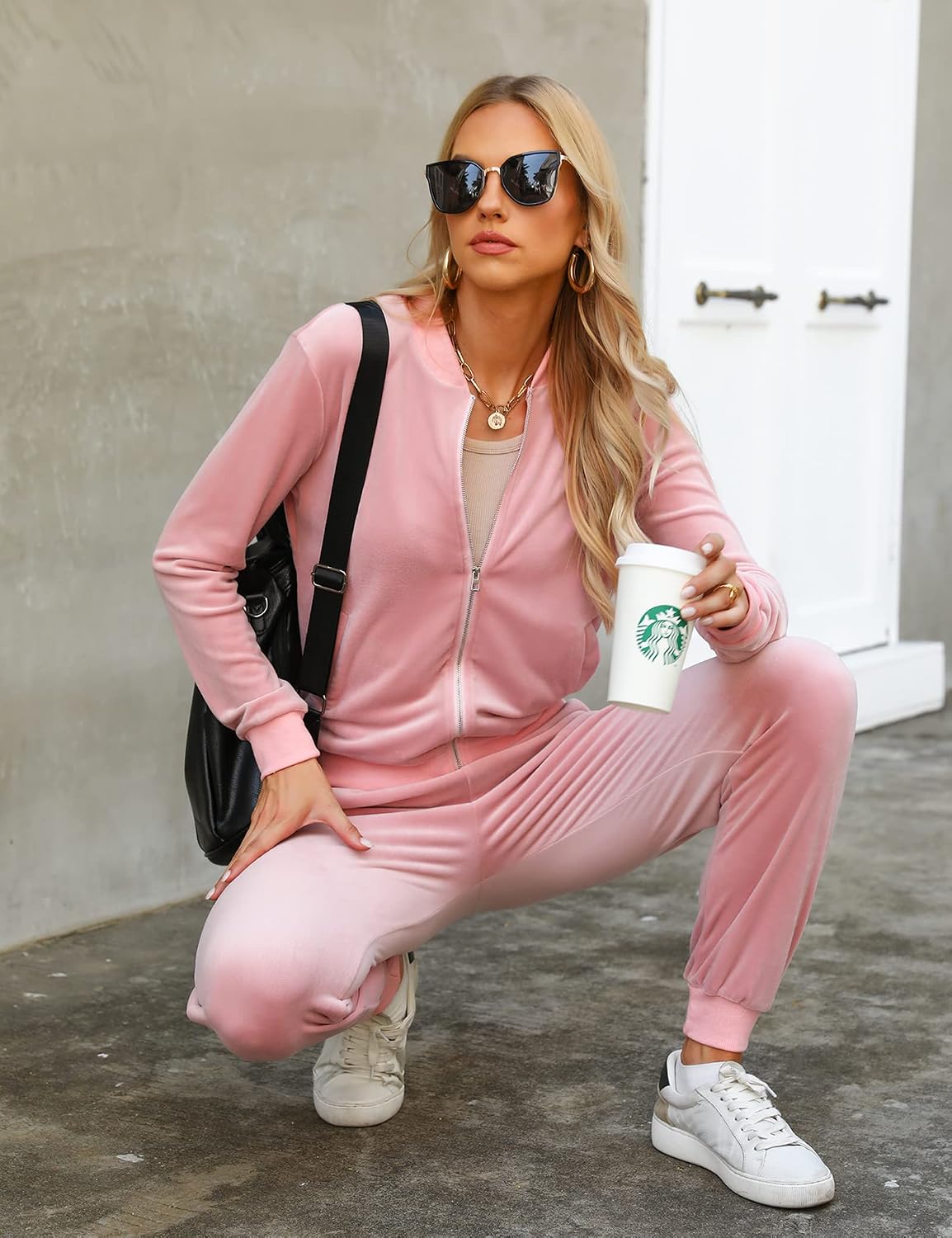 Detalle 1 de Velour tracksuit set 2 piece for women