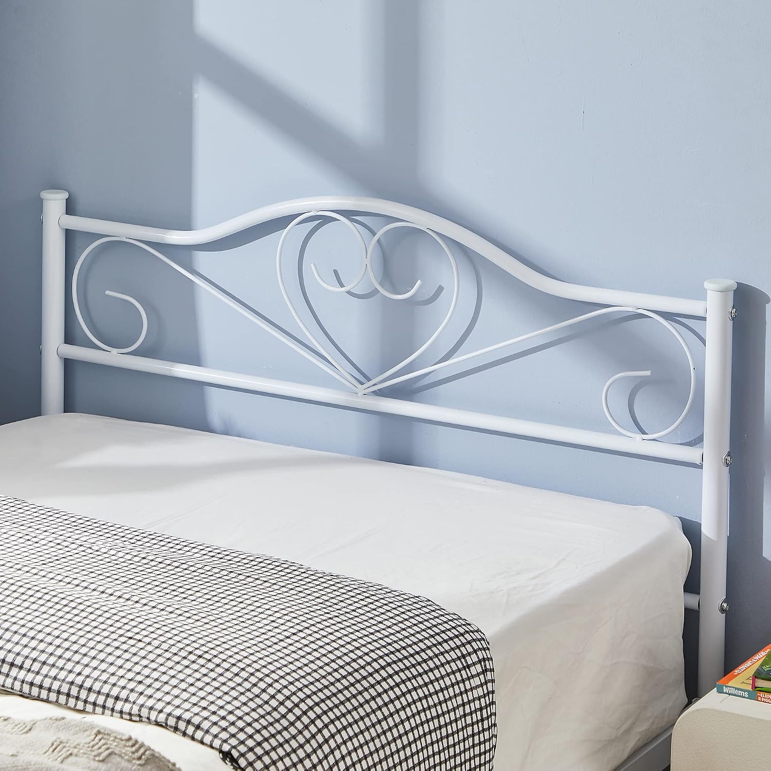 Detalle 2 de VECELO Metal Bed Frame, Twin Size