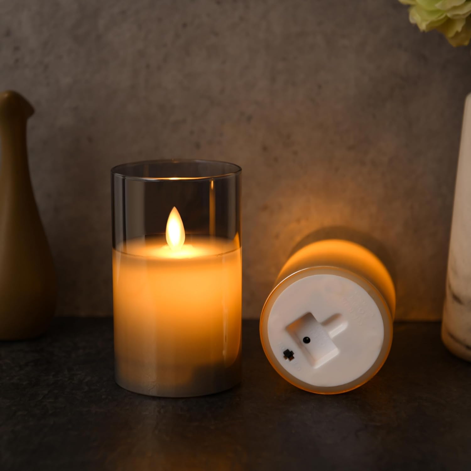 Thumbnail 3 de Lonkenn 2 pezzi Candele LED Ricaricabili con Telecomando e Timer – Fiamma Tremolante in Grigio Vetro, 10 cm