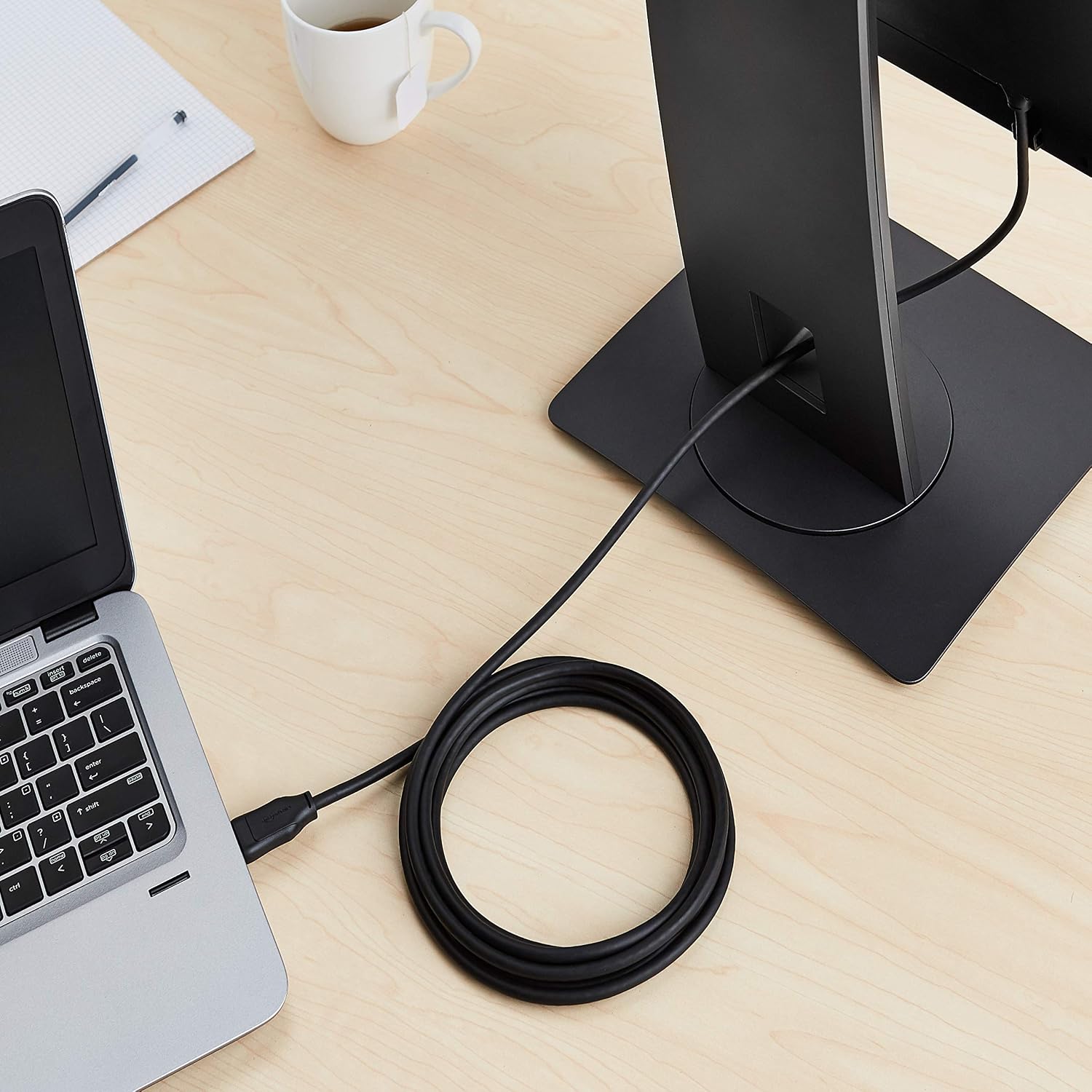 Detalle de Amazonベーシック Q8IW_1 DisplayPortケーブル 3.0m・DisplayPort 1.2・4K対応