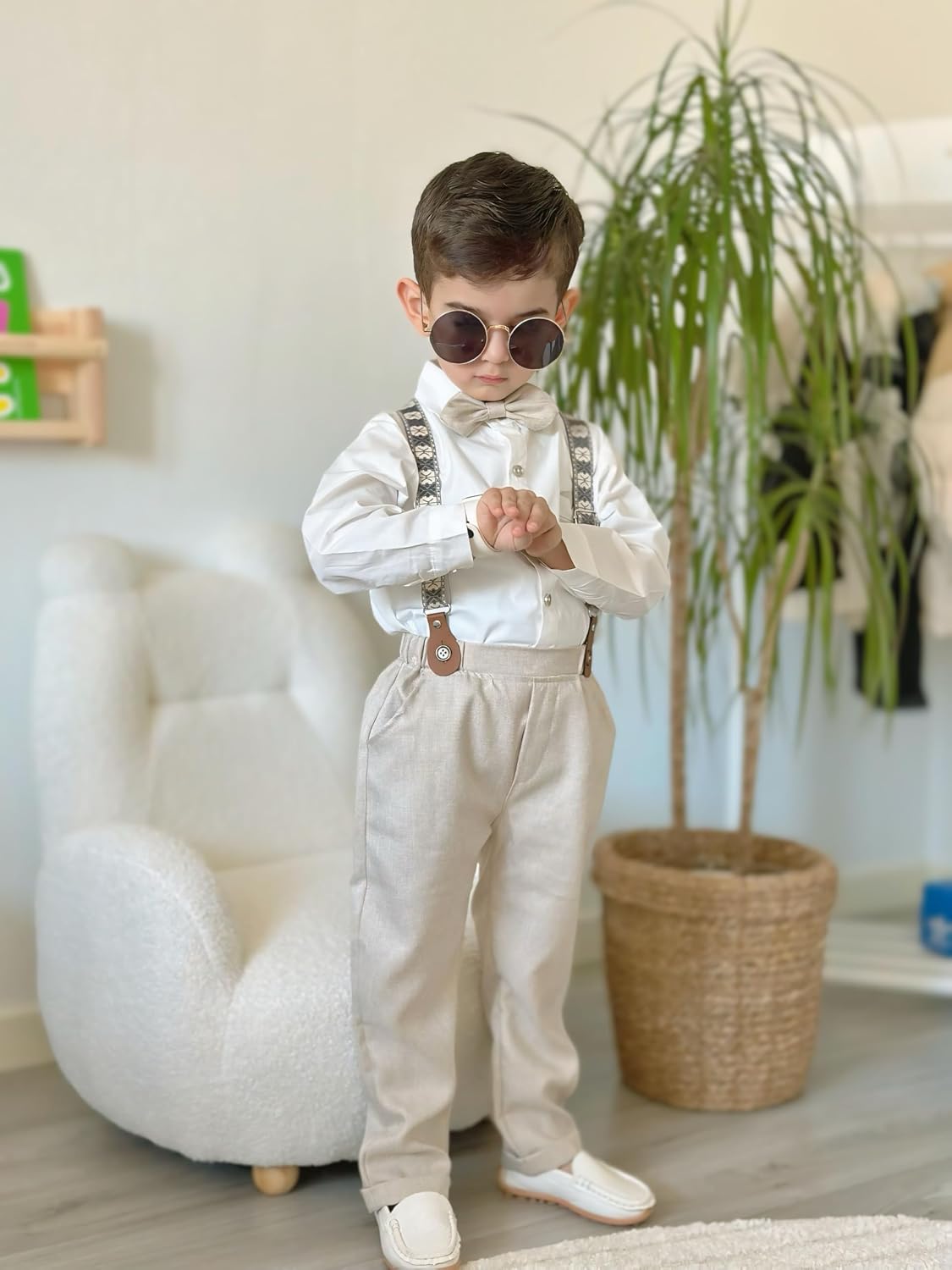 Detalle de Volunboy Baby Jungen Anzug-Set mit Langarmhemd, Fliege (abnehmbar) & Hosenträgern, 4-teilig