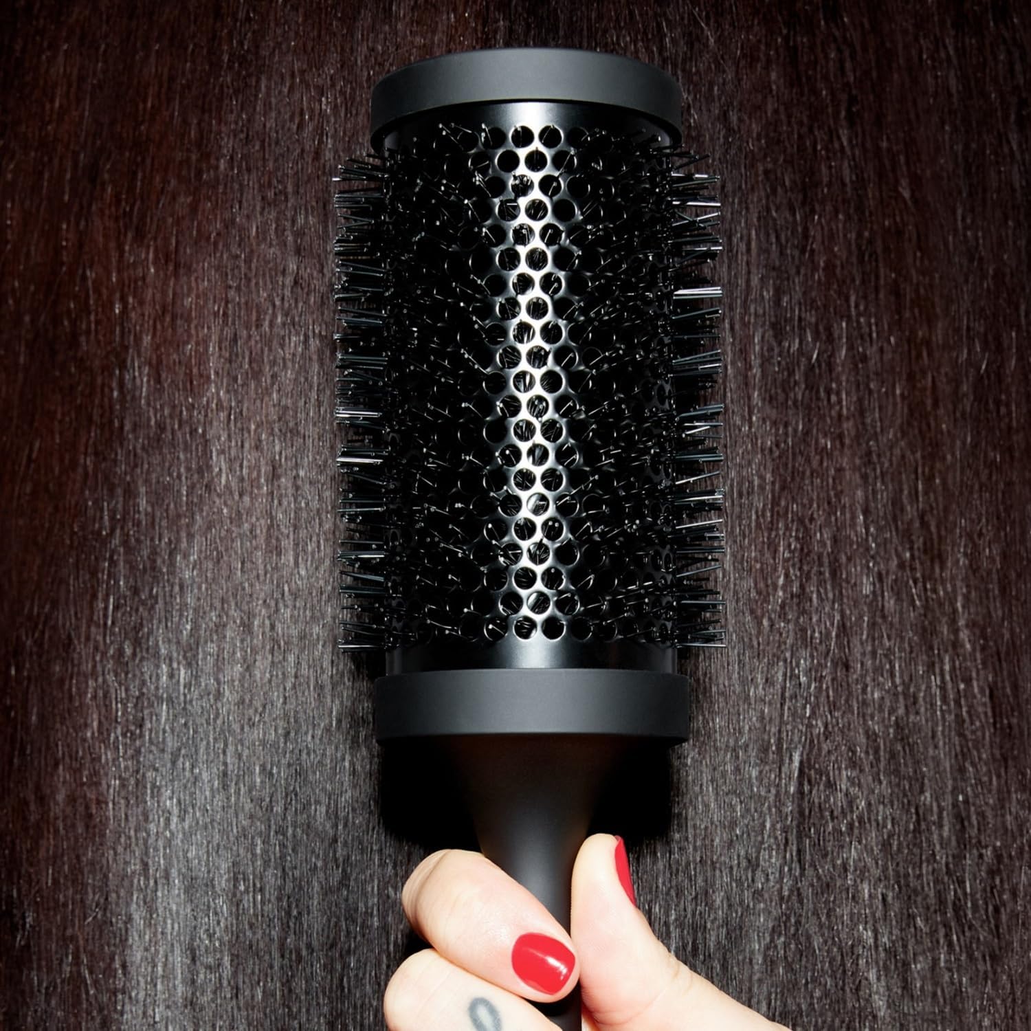 Thumbnail 3 de ghd The Blow Dryer - Spazzola in ceramica (misura 4): design moderno e gestione capelli