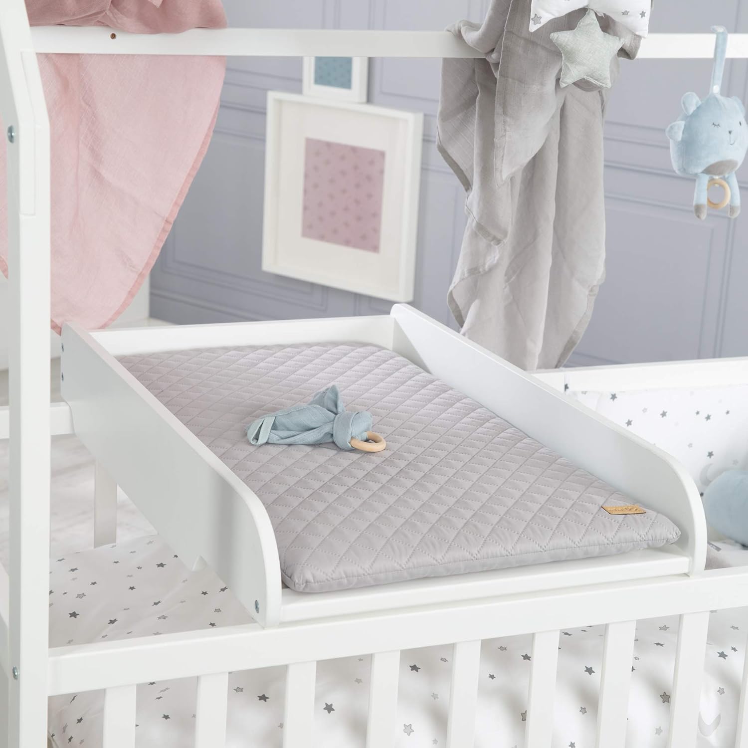 Thumbnail 1 de Roba Plan à Langer à Poser sur Lits Bébé 60x120 cm / 70x140 cm + Matelas Imperméable – Style Blanc