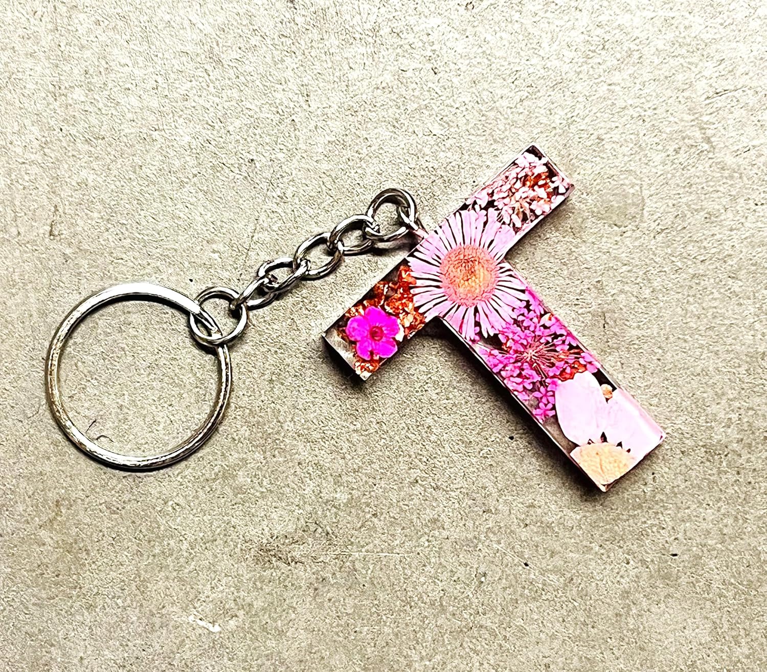 Thumbnail 6 de Cotswold Crafts By Emma Personalised A-Z Letter Keyring with Pink Flowers – Z Edition