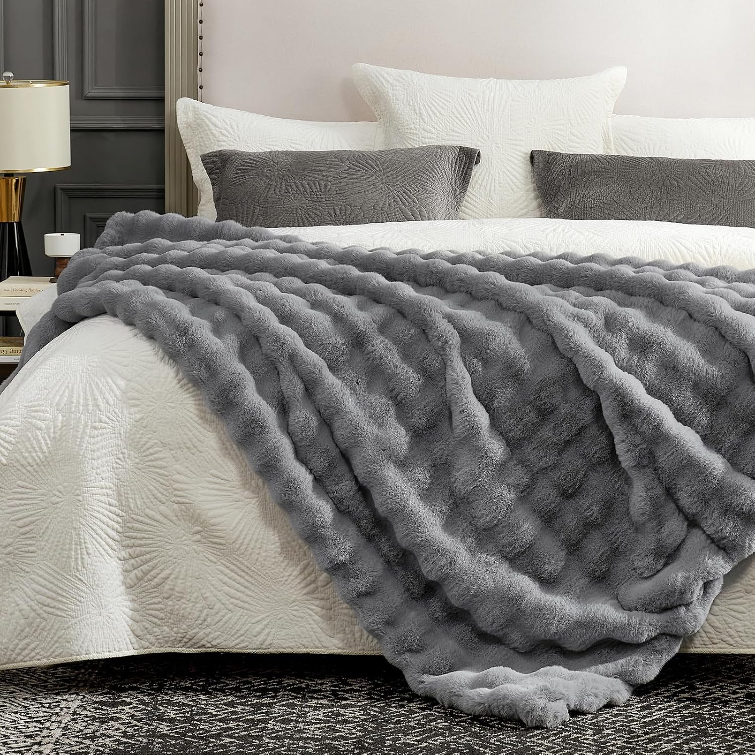 Thumbnail 5 de Cozy Bliss Faux Fur Bubble Throw Blanket (Light Grey, 50 x 60 in) for Couch & Sofa