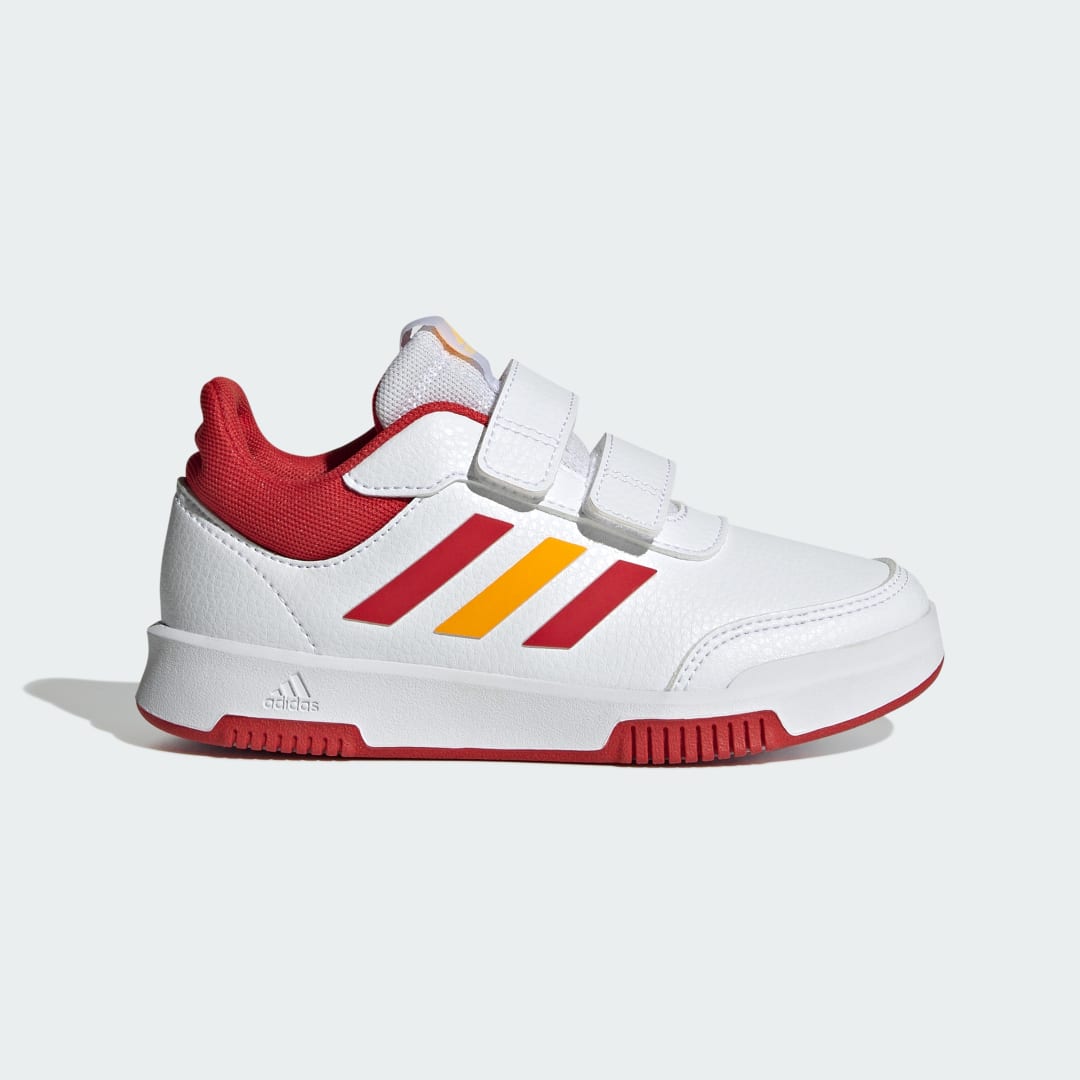 Detalle de Zapatilla Tensaur Hook and Loop de Adidas: comodidad diaria con cierre de velcro
