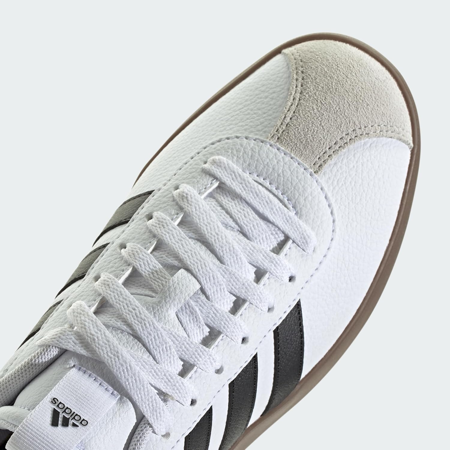 Detalle 2 de adidas Herren VL Court 3.0 Sneaker mit Wildleder-Optik und dämpfender Zwischensohle