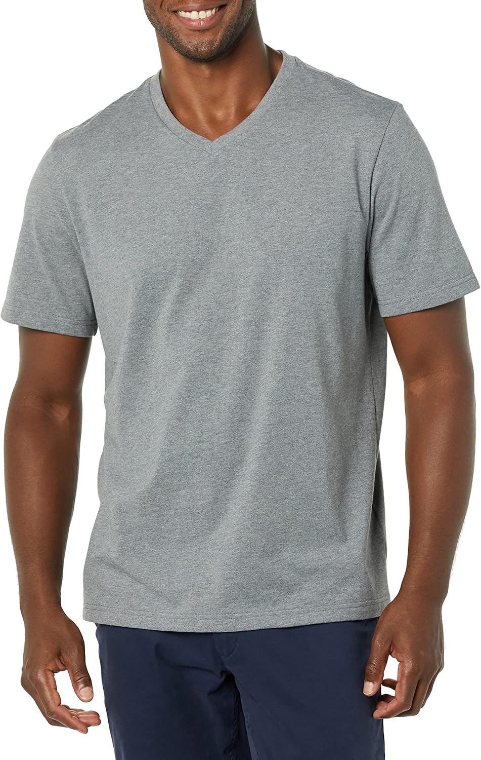 Thumbnail 1 de Amazon Essentials Herren Kurzärmelige V-Ausschnitt T-Shirts – Leichte Passform, Komfortables Alltags-Shirt
