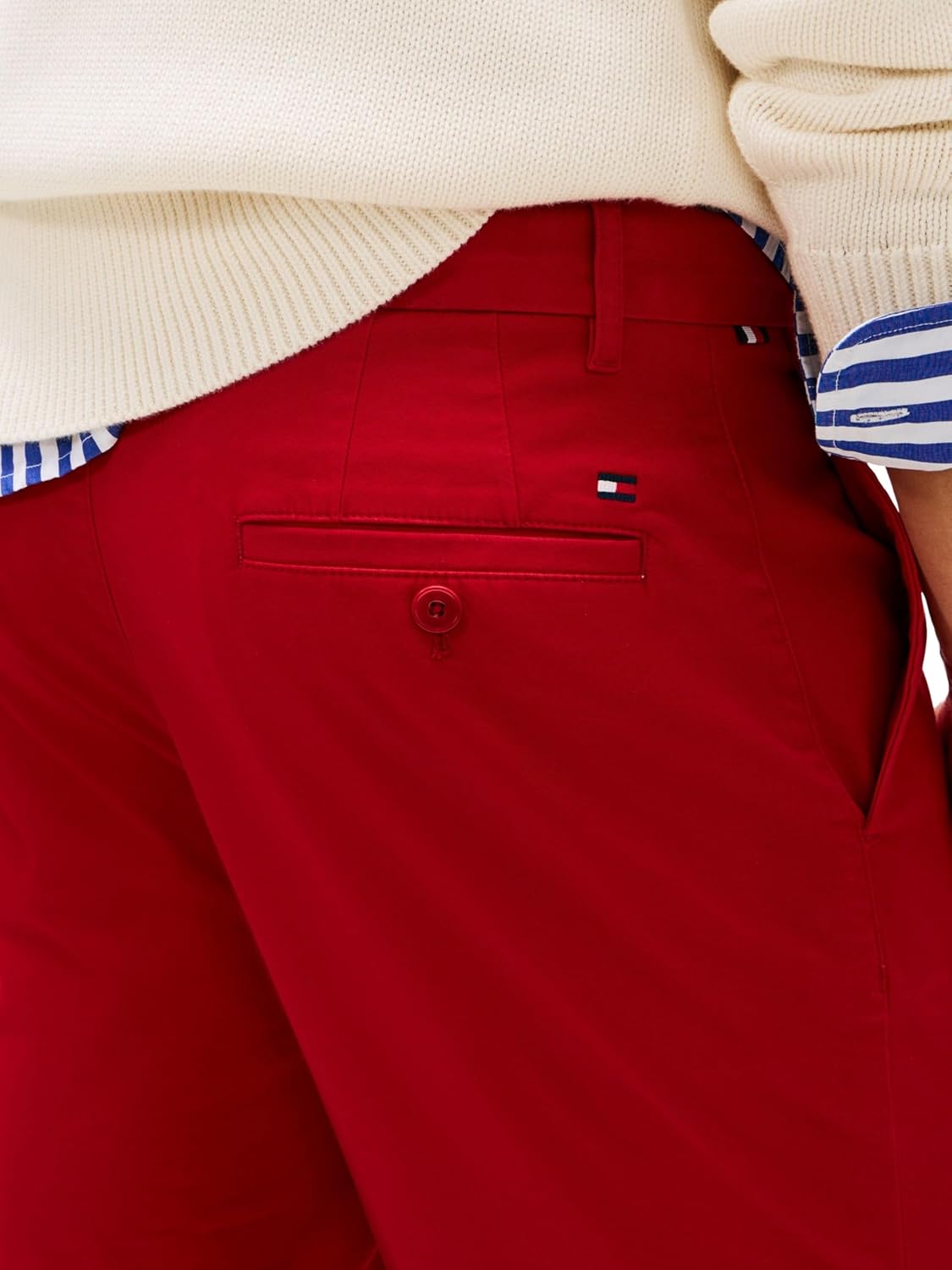 Detalle de Tommy Hilfiger Altri Pantaloncini Uomo — stile essenziale e sostenibilità