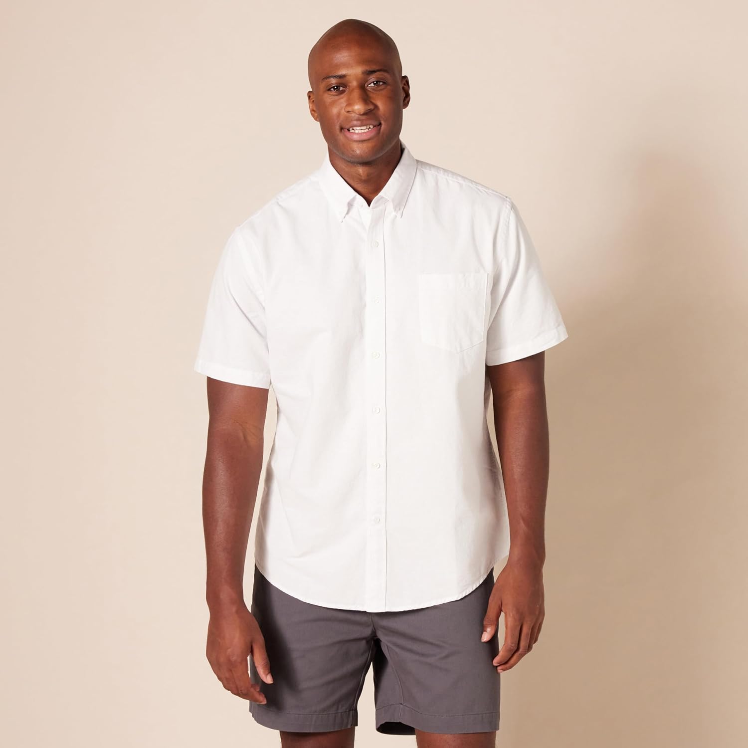 Detalle de Amazon Essentials Men's Regular-Fit Short-Sleeve Pocket Oxford Shirt