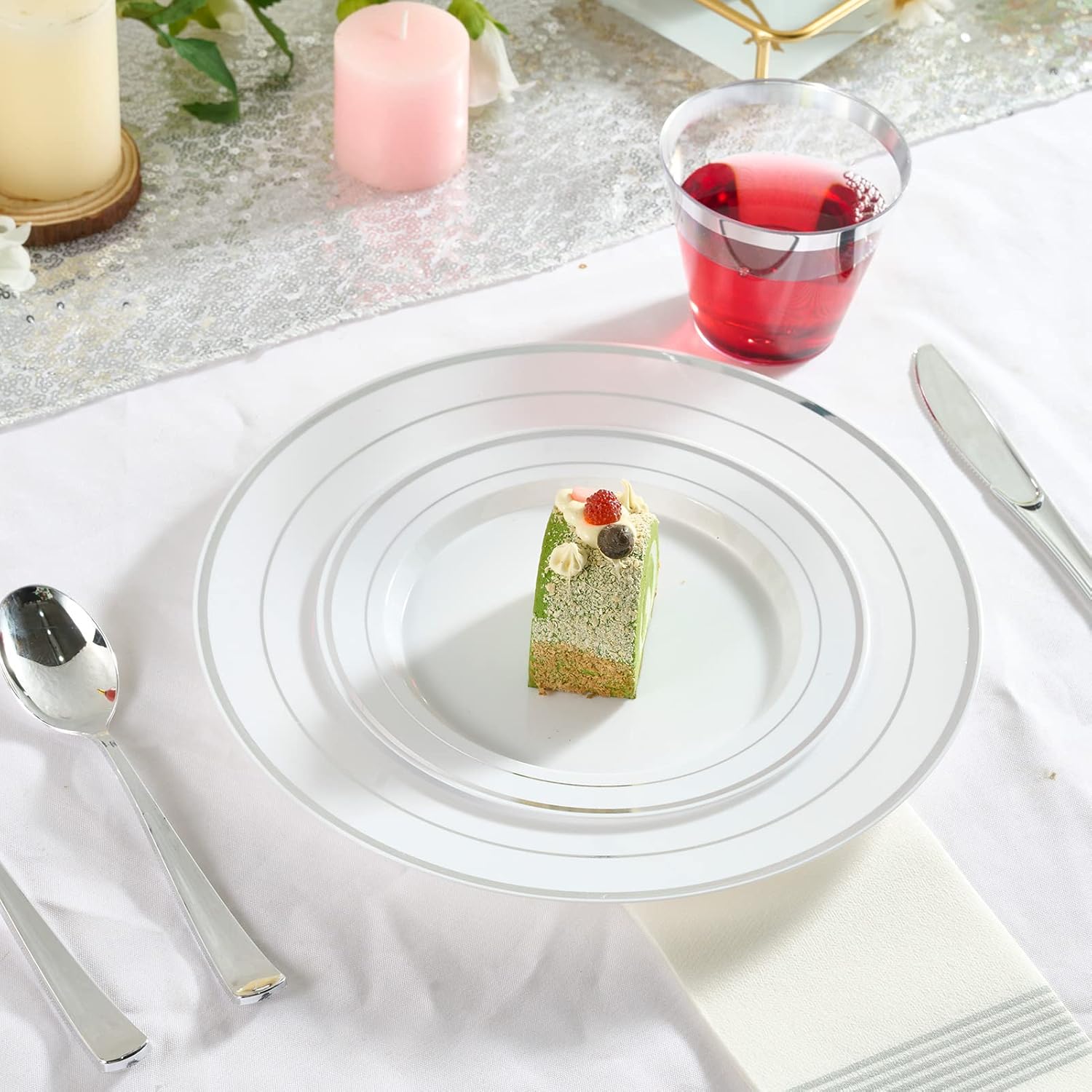 Detalle de FOCUSLINE Silver Plastic Plates Set of 60 – 10" Dinner + 7" Salad Plates with Elegant Silver Rim