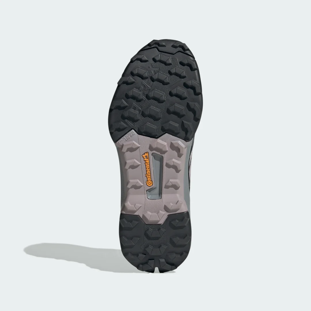 Detalle de Adidas Terrex AX4 Hiking: zapatilla de senderismo para salidas de montaña