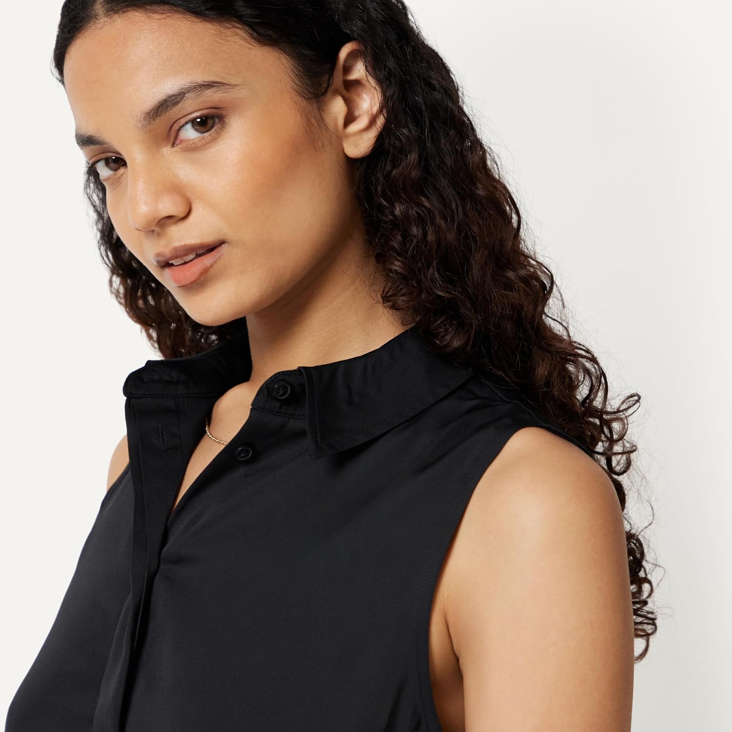 Thumbnail 2 de Amazon Essentials Damen Ärmellose Bluse mit Knopfleiste – Regular Fit