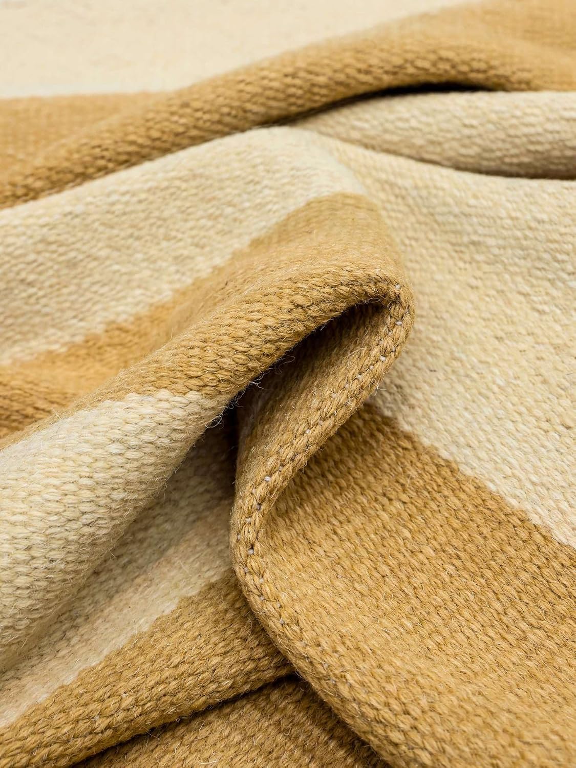 Detalle de RugVista 120732 Classic Stripe tapijt 140 x 200 cm, geel/lichtgeel
