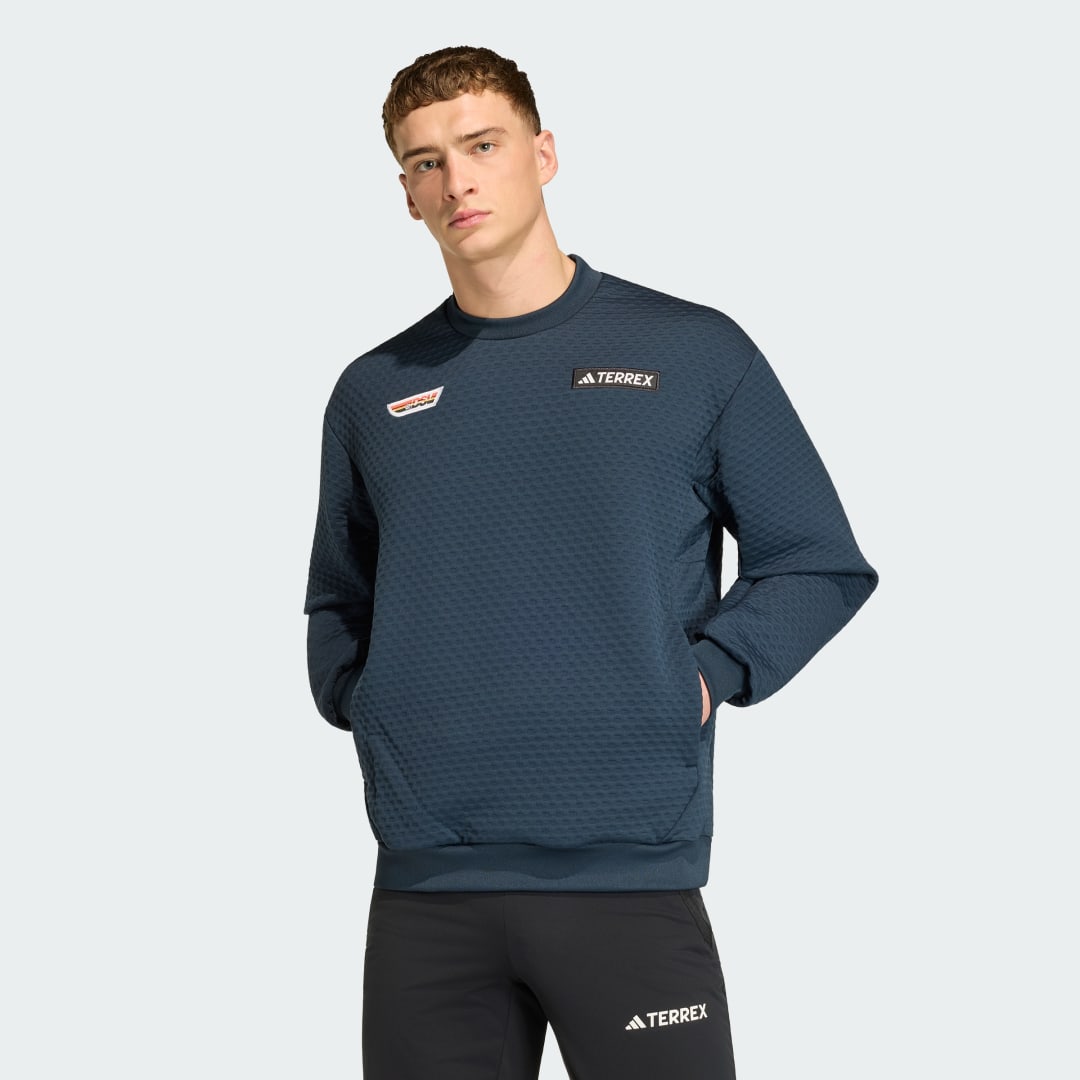 Detalle de Sudadera DSV Biathlon de Adidas: comodidad bien pensada para entrenar y disfrutar del día a día