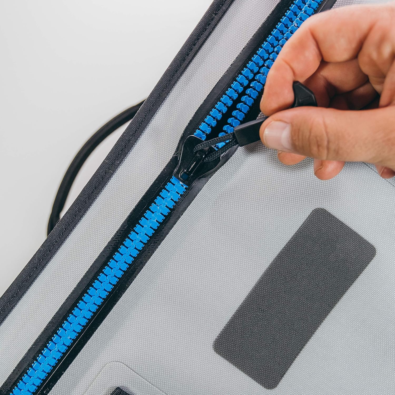Detalle 1 de Gear Aid 91120 Zip Tech onderhoudsstift voor water- en luchtdichte ritsen