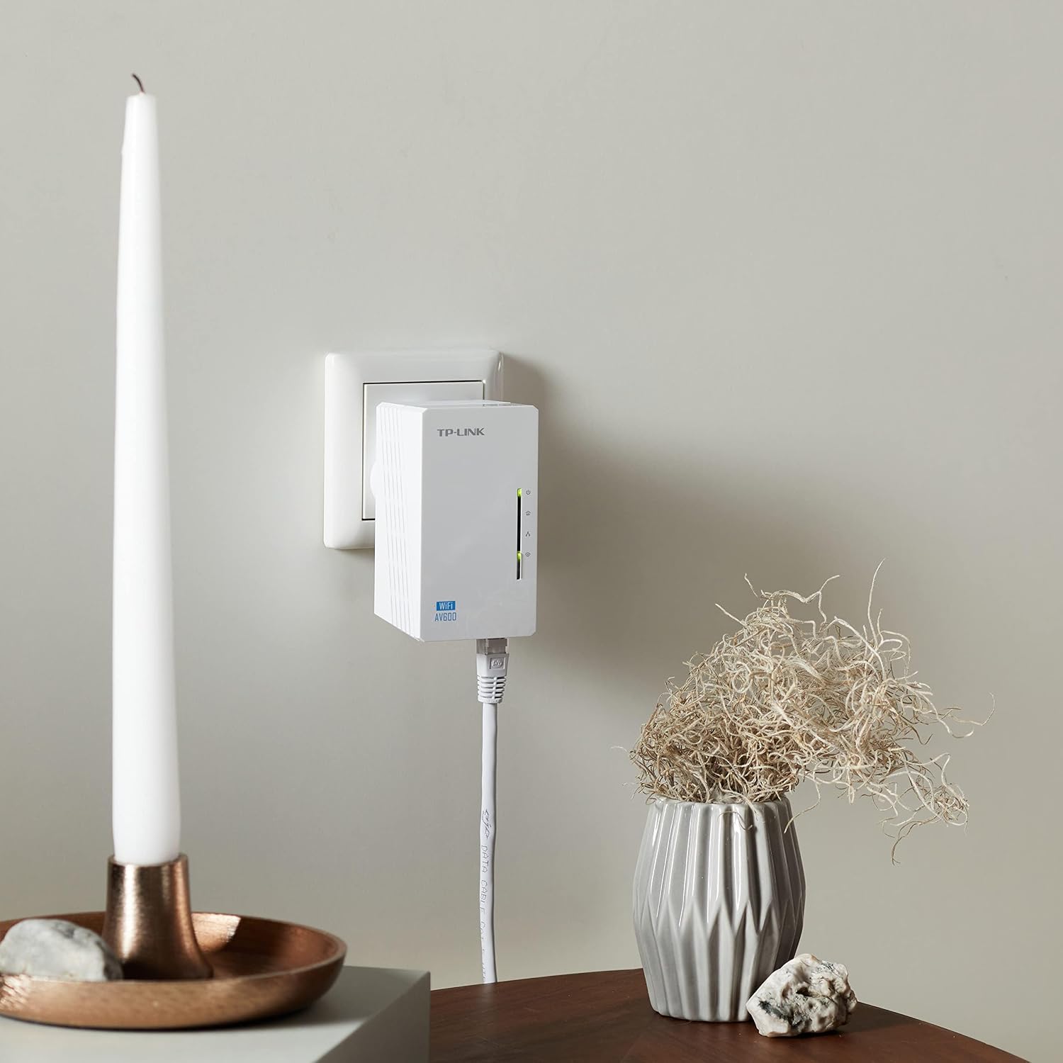 Thumbnail 4 de TP-Link TL-WPA4220 600Mbps powerline adapter