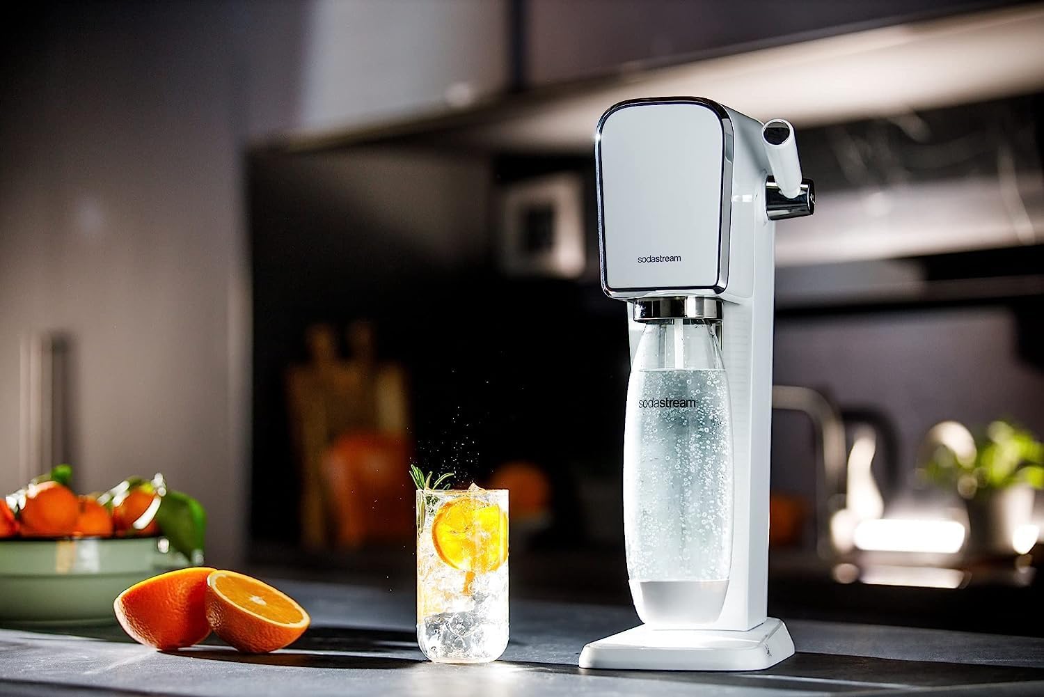 Detalle de SodaStream ART Sparkling Water Maker Starter Kit — White
